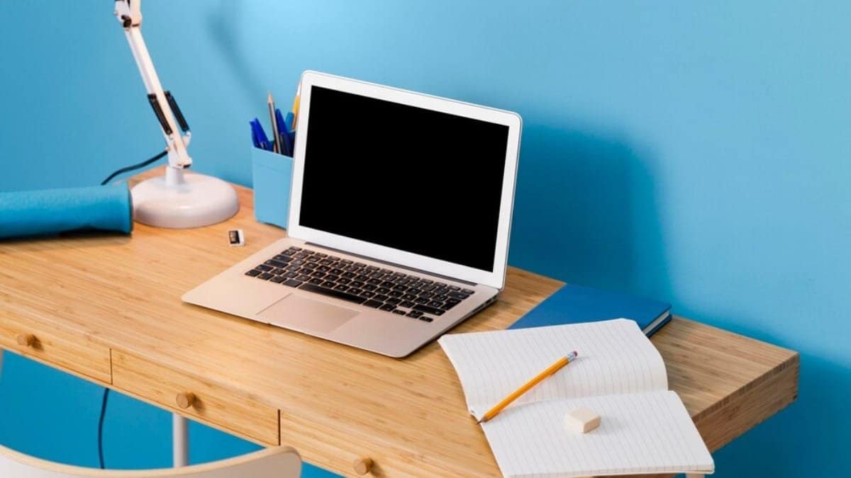 Exams के दिन आ गए नजदीक, स्टूडेंट्स की तैयारी में मदद करेंगे ये Gadgets, देखें लिस्ट Exams के दिन आ गए नजदीक, स्टूडेंट्स की तैयारी में मदद करेंगे ये Gadgets, देखें लिस्ट